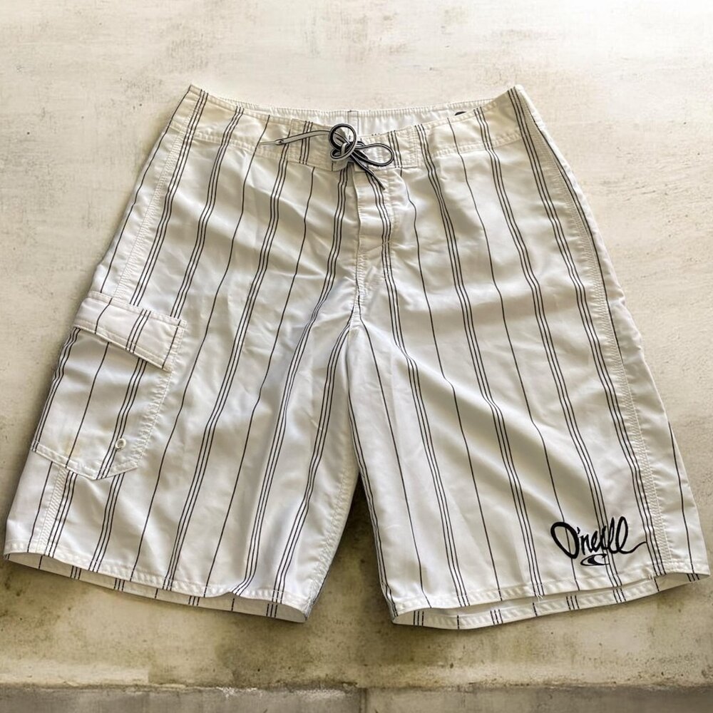 Men's O'Neill Board Shorts, Size 32 waist, very good preowned condition
